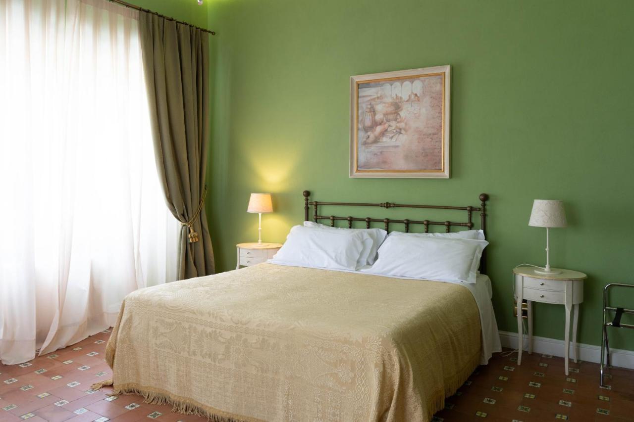 Hotel Villa Dorata Николози Экстерьер фото