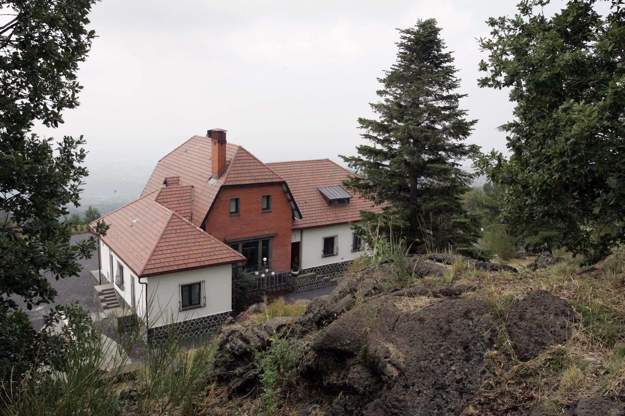 Hotel Villa Dorata Николози Экстерьер фото