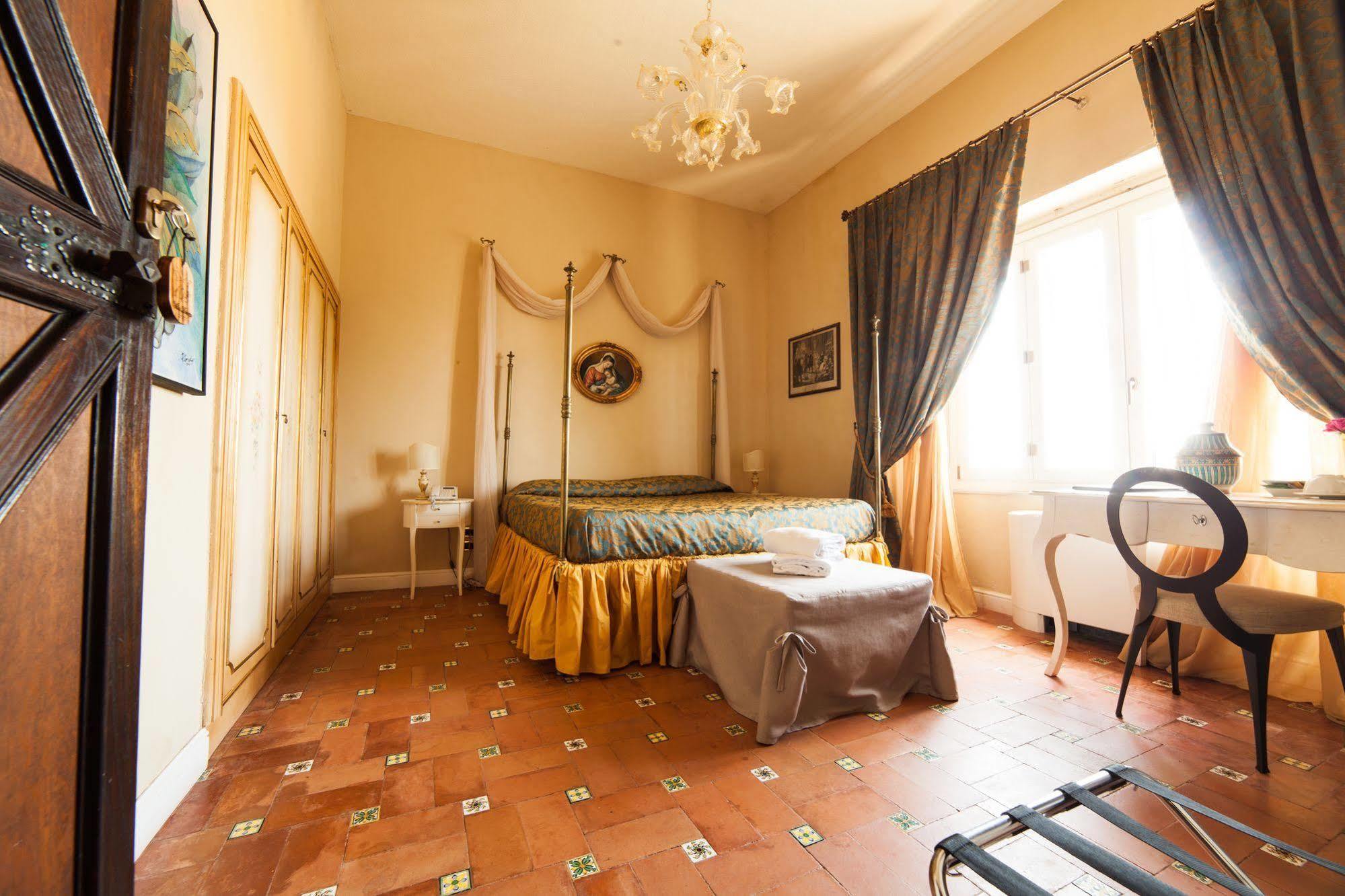 Hotel Villa Dorata Николози Экстерьер фото